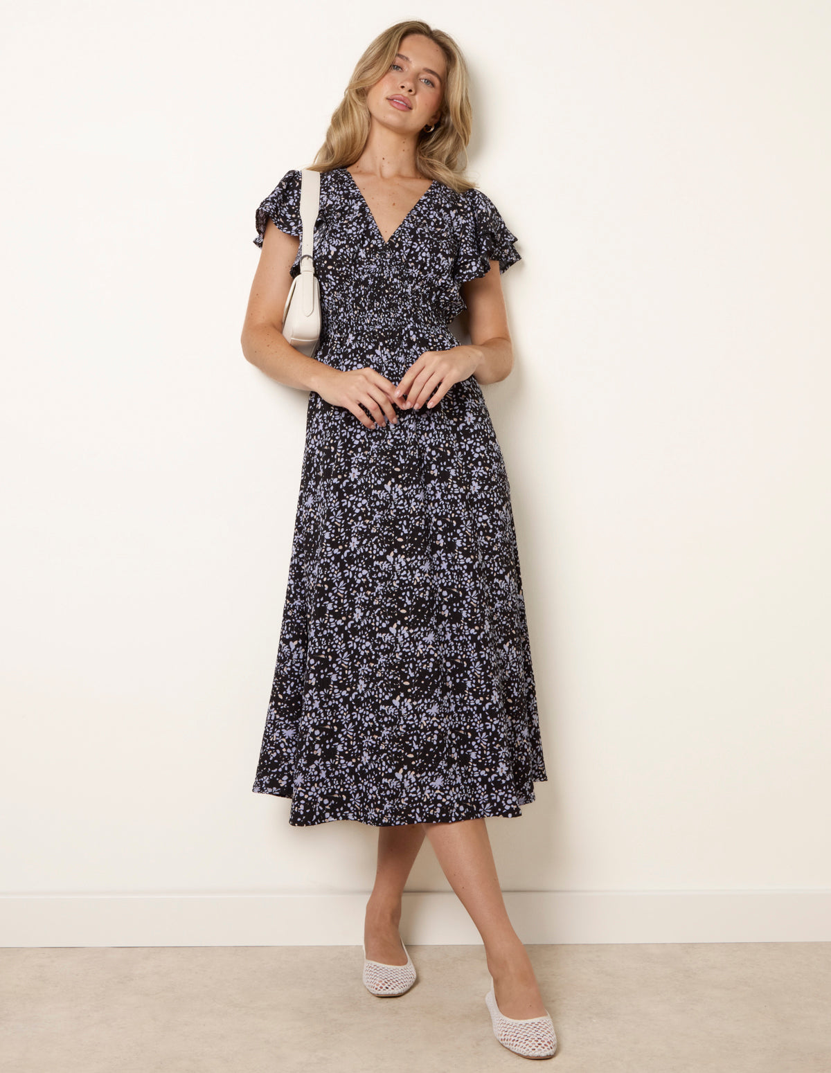 aw26016-blackpattern-0608.jpg