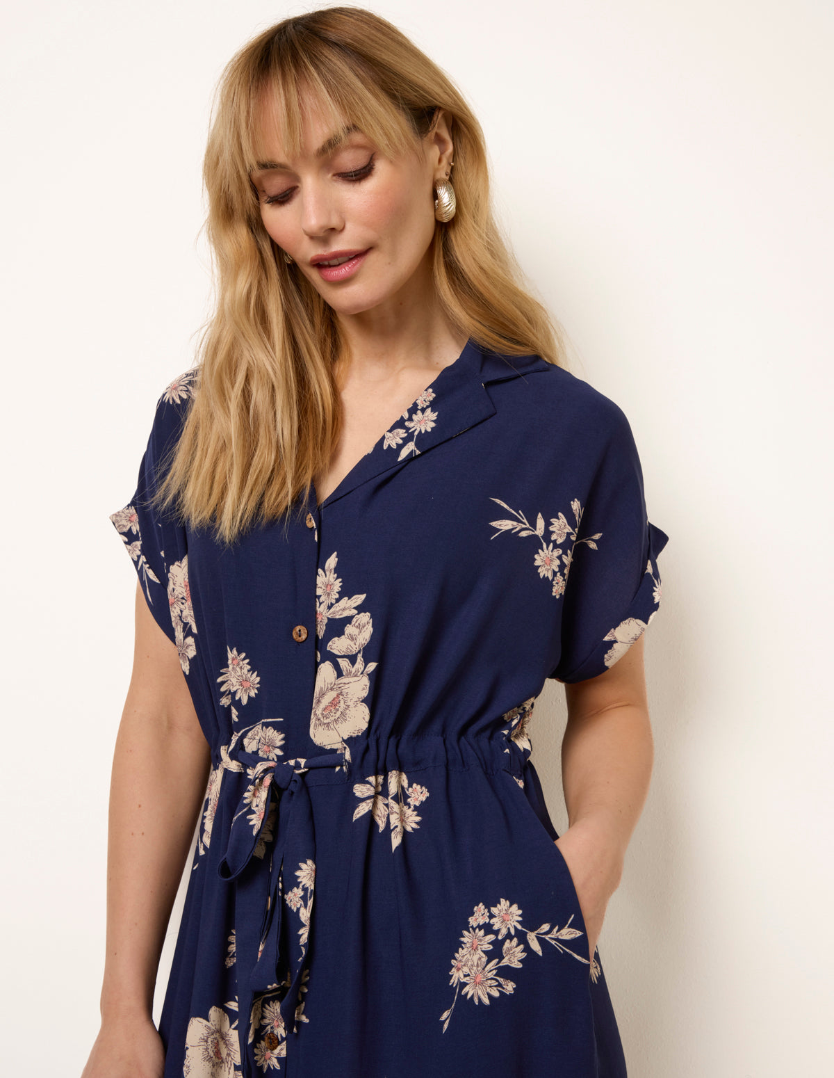 bv269897-navy-28195.jpg