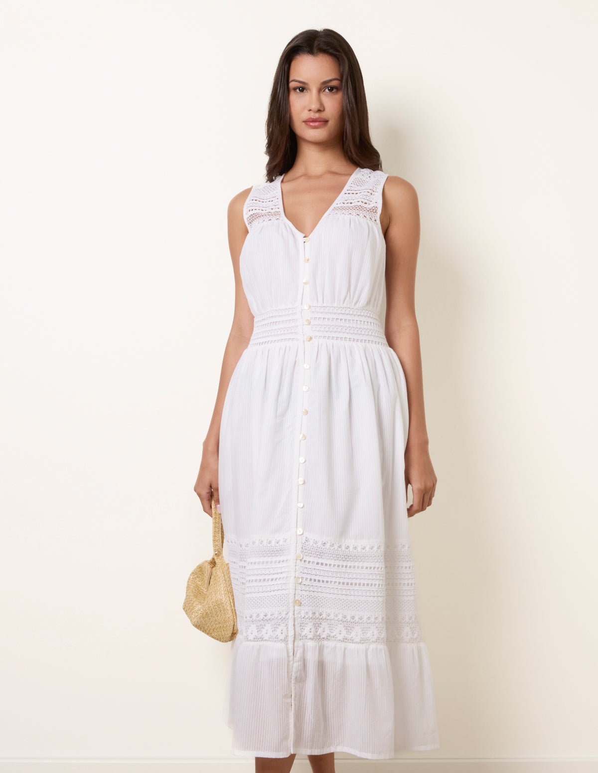 bv269987-ivory-10725-Edit.jpg