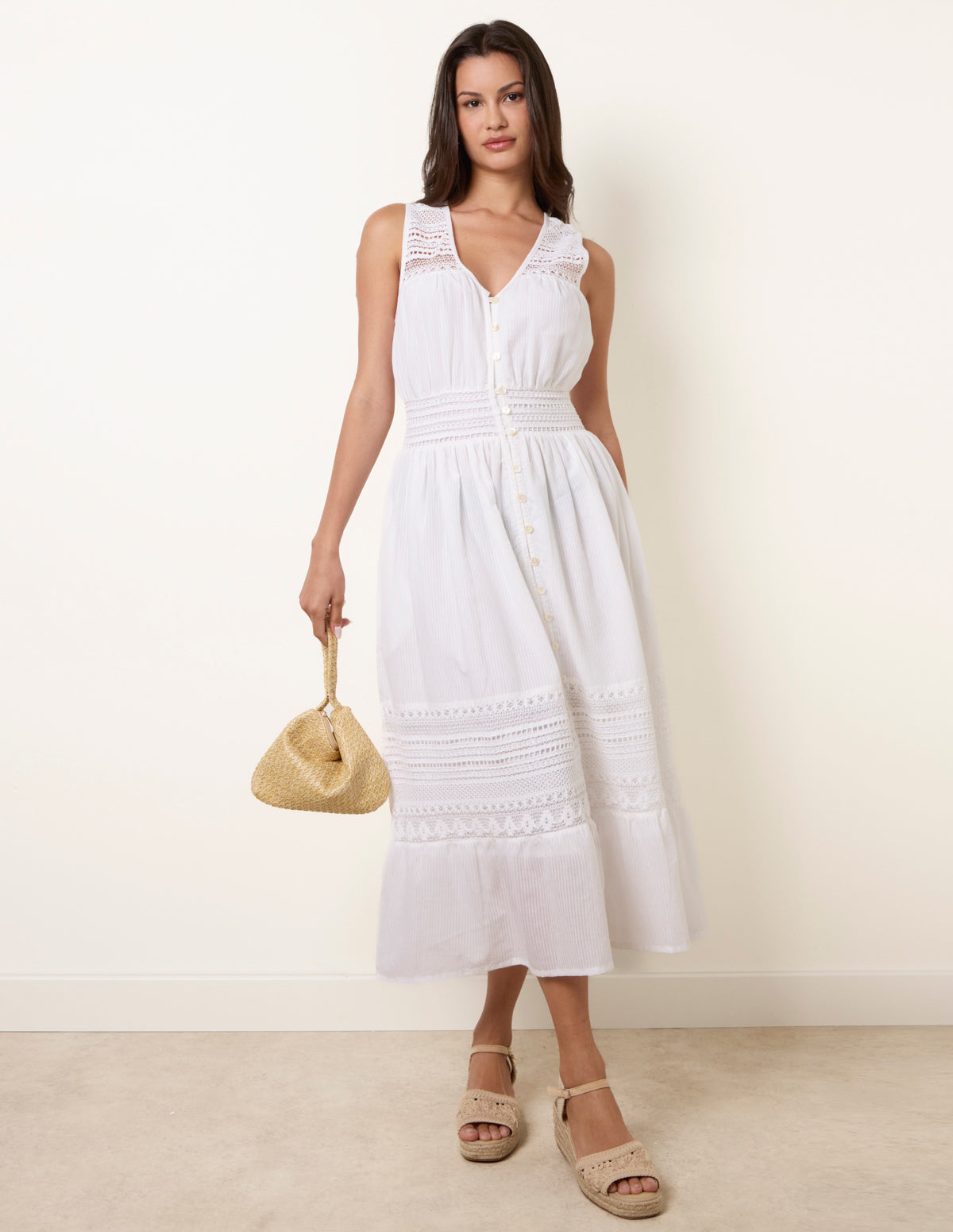 bv269987-ivory-10727-Edit.jpg