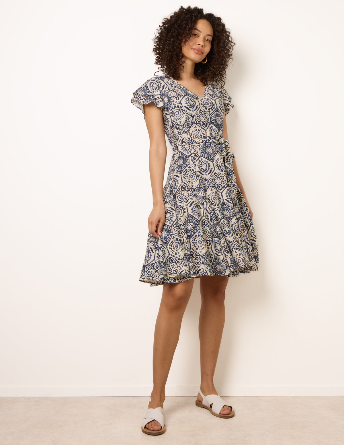 bv269988-navy-8423-29.jpg