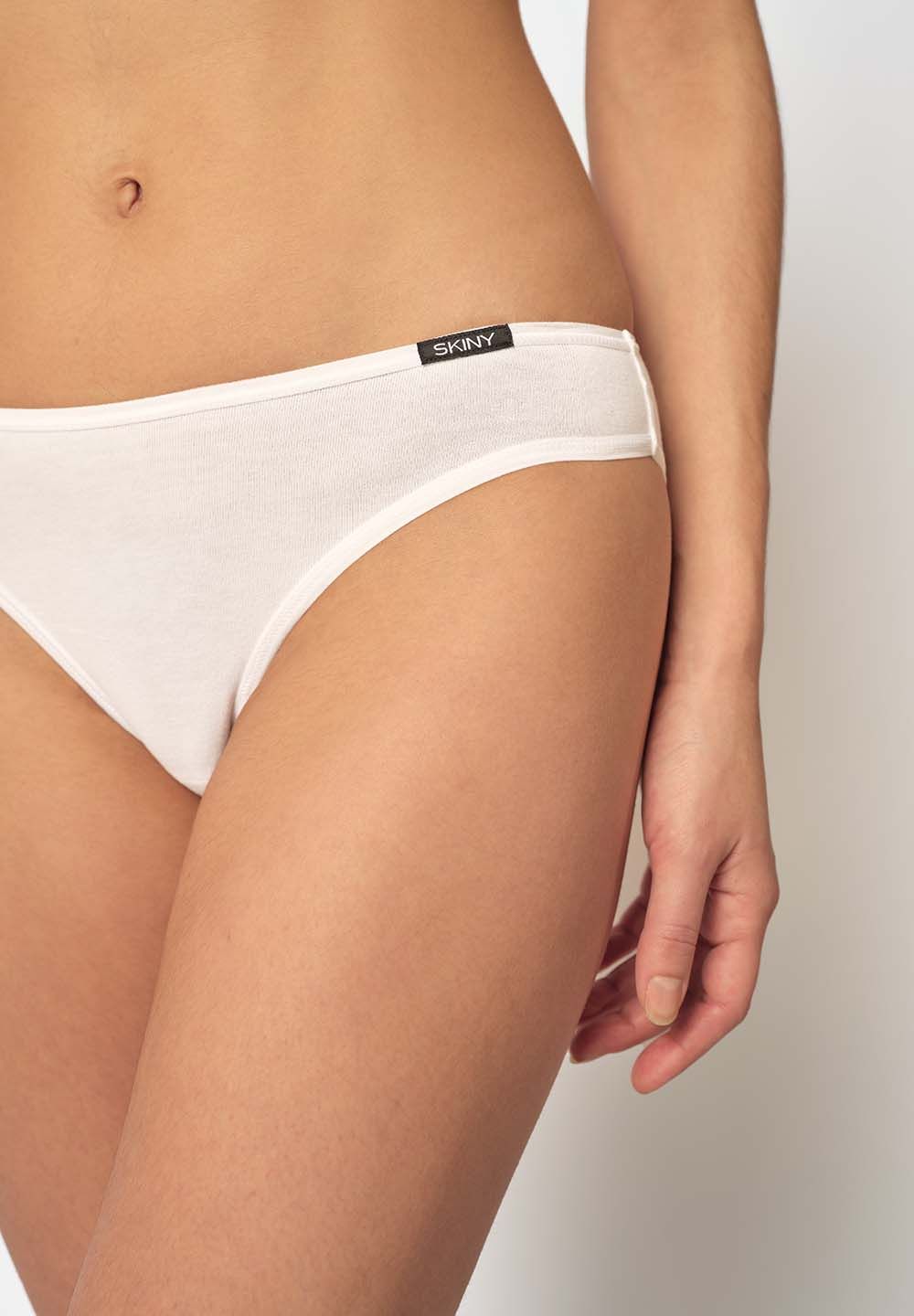 skiny_basic_w_cottonadvantage_bikinibriefs2pack_082653_080500_090.jpg