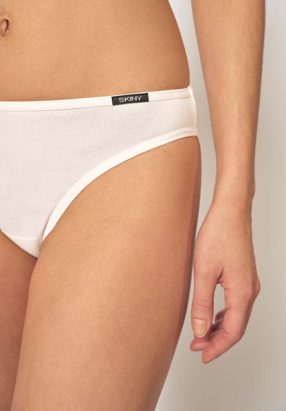 skiny_basic_w_cottonessentials_bikinibriefs_089349_080500_090.jpg